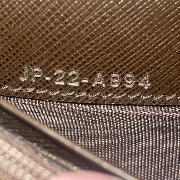 Salvatore Ferragamo brown wallet - Picture 12 of 15